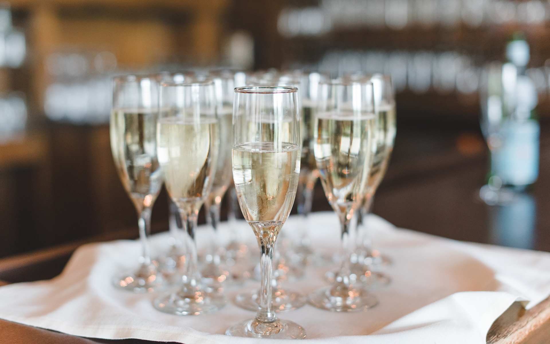 Las Colinas Wedding Champagne Service
